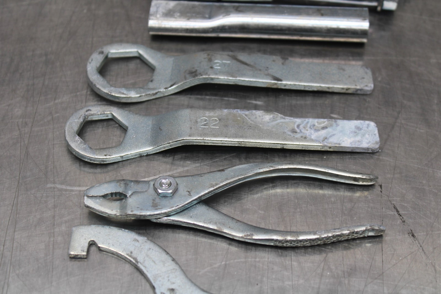 09-10 KAWASAKI ER-6N STOCK TOOLS OEM TOOL BAG KIT SET BB205