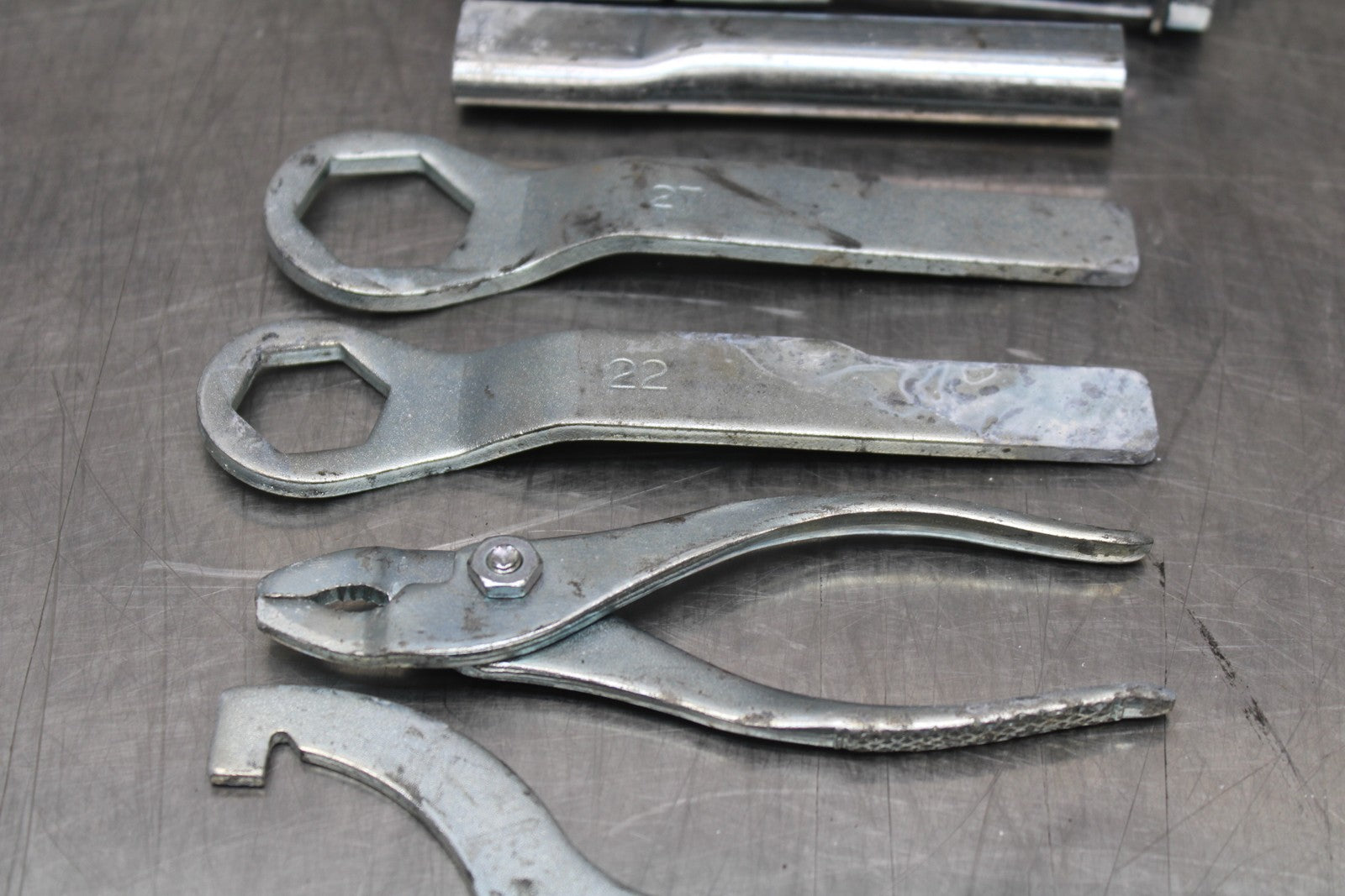 09-10 KAWASAKI ER-6N STOCK TOOLS OEM TOOL BAG KIT SET BB205