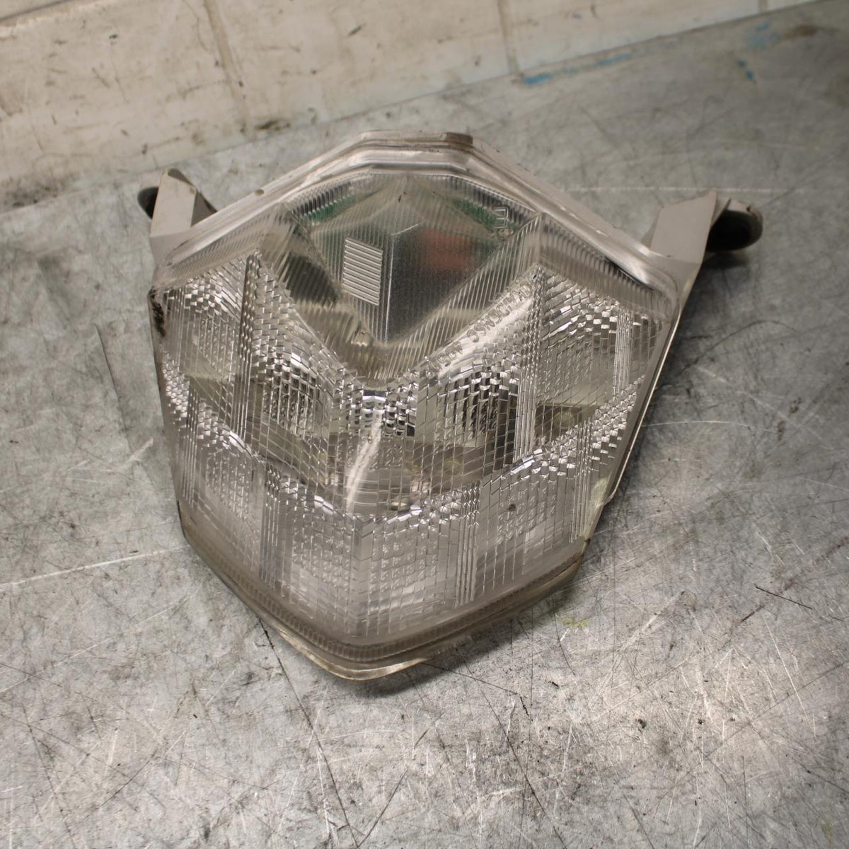 2009 Kawasaki Ninja ZX6R REAR TAIL TAILLIGHT BACK BRAKE LIGHT 23025-0059  BB44