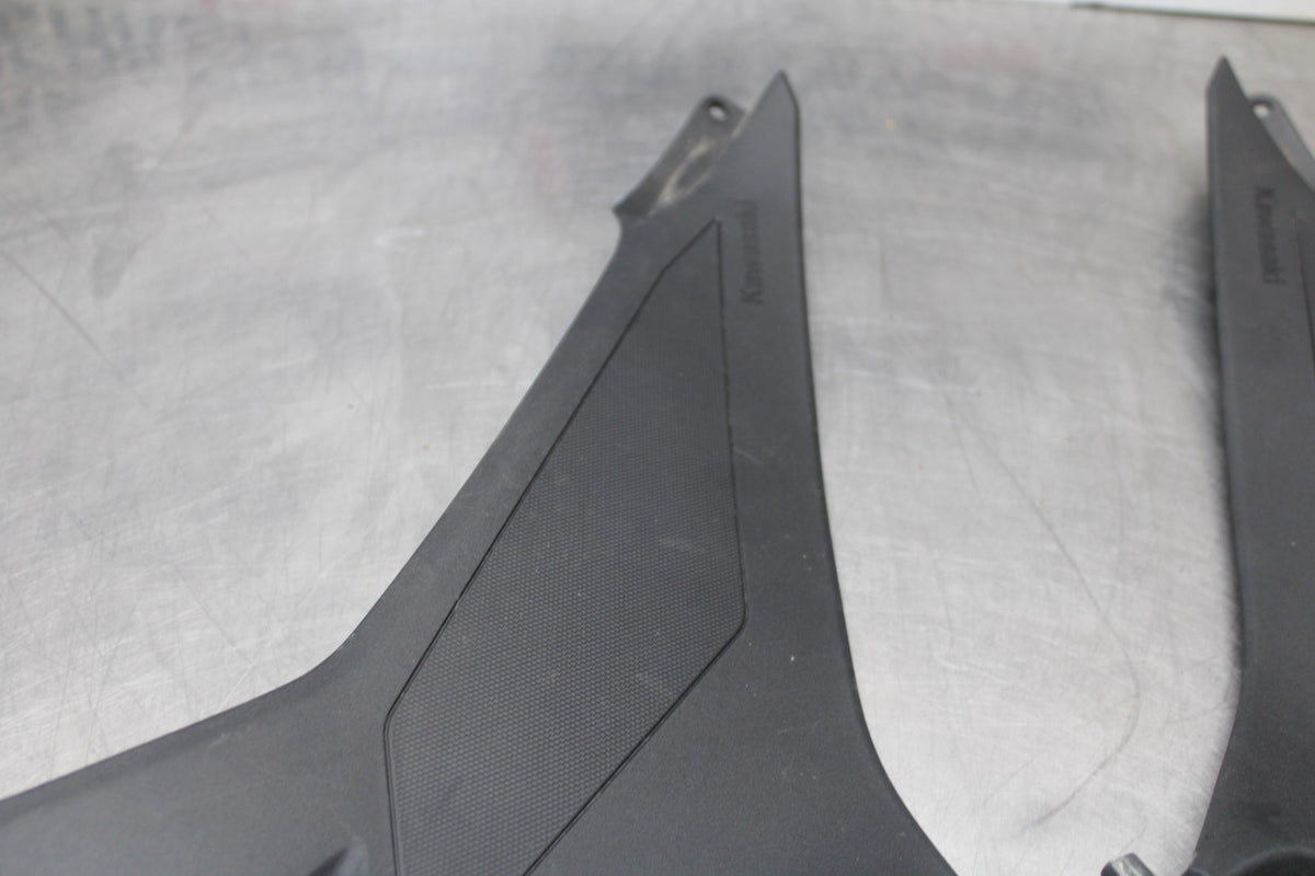 24-25 KAWASAKI NINJA 500 ABS RIGHT LEFT FRONT SIDE SEAT PANELS TRIMS COWLS BB899