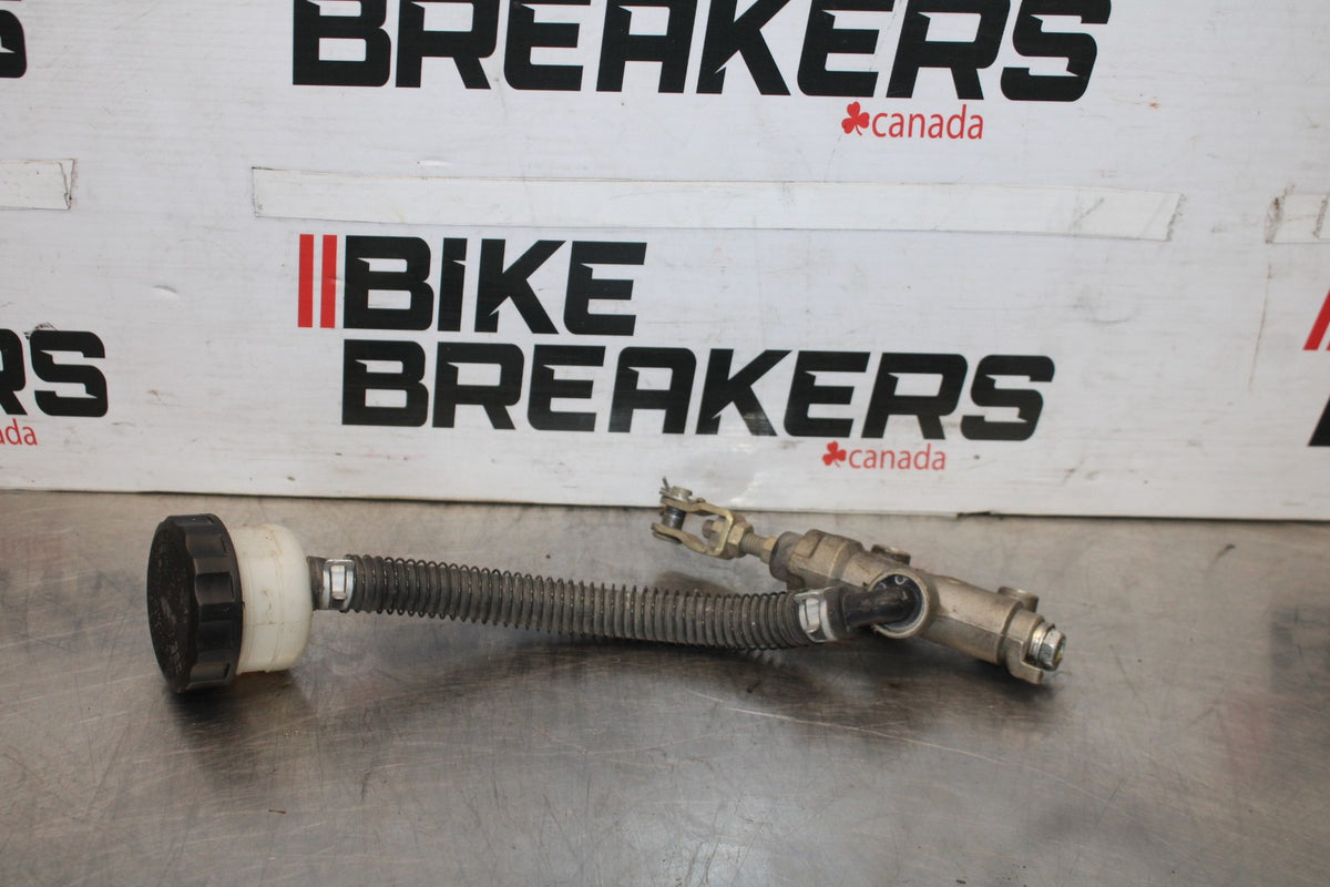 97 KAWASAKI VULCAN 1500 VN1500D CLASSIC REAR BACK BRAKE MASTER CYLINDER BB936