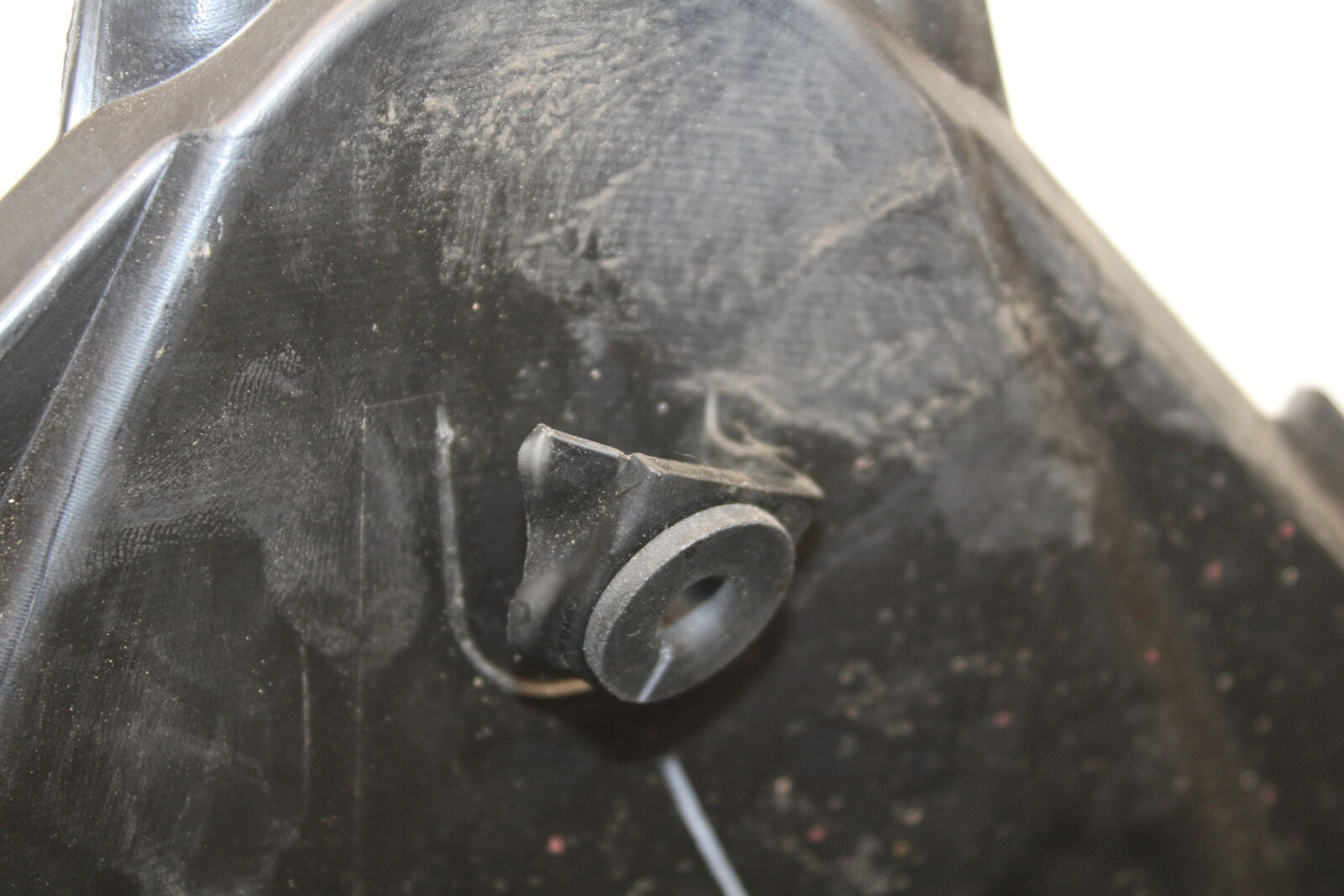 18-23 KAWASAKI NINJA 400 FRONT CENTER COWL FAIRING BB660