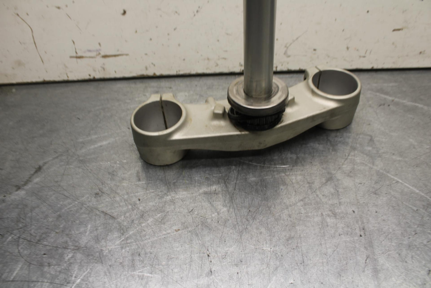 16-18 KTM 690 DUKE FRONT FORKS CLAMP LOWER TRIPLE TREE STEM BB631