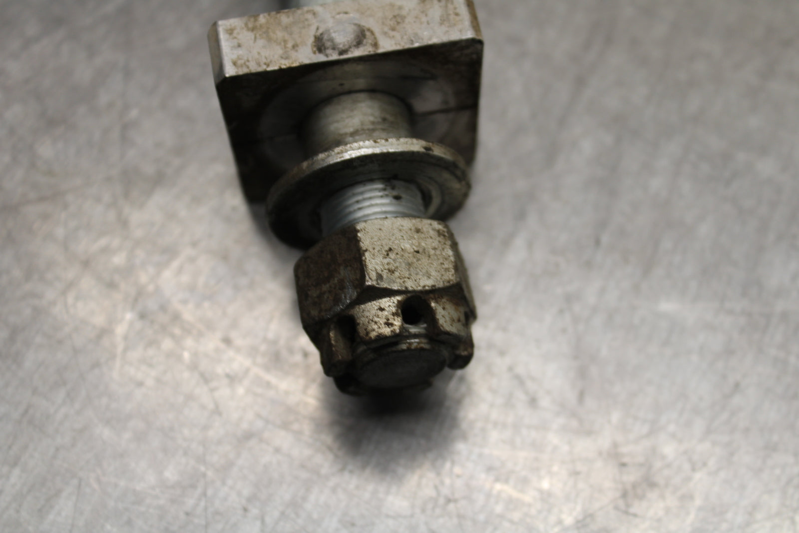 12-17 KAWASAKI NINJA 650 REAR AXLE BACK WHEEL RIM PIVOT BOLT AXEL BB129