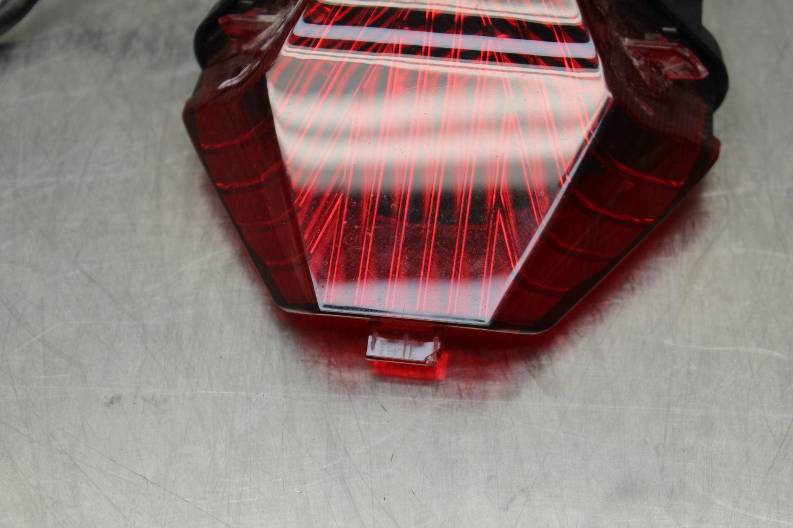 14-17 YAMAHA FZ07 REAR TAIL TAILLIGHT BACK BRAKE LIGHT BB162