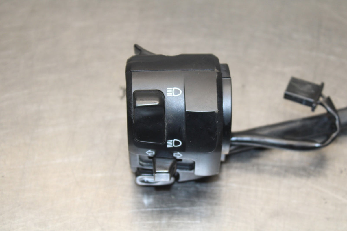 18-26 KAWASAKI Z400 LEFT CLIP ON HANDLE HORN SIGNALS SWITCH SWITCHES BB852