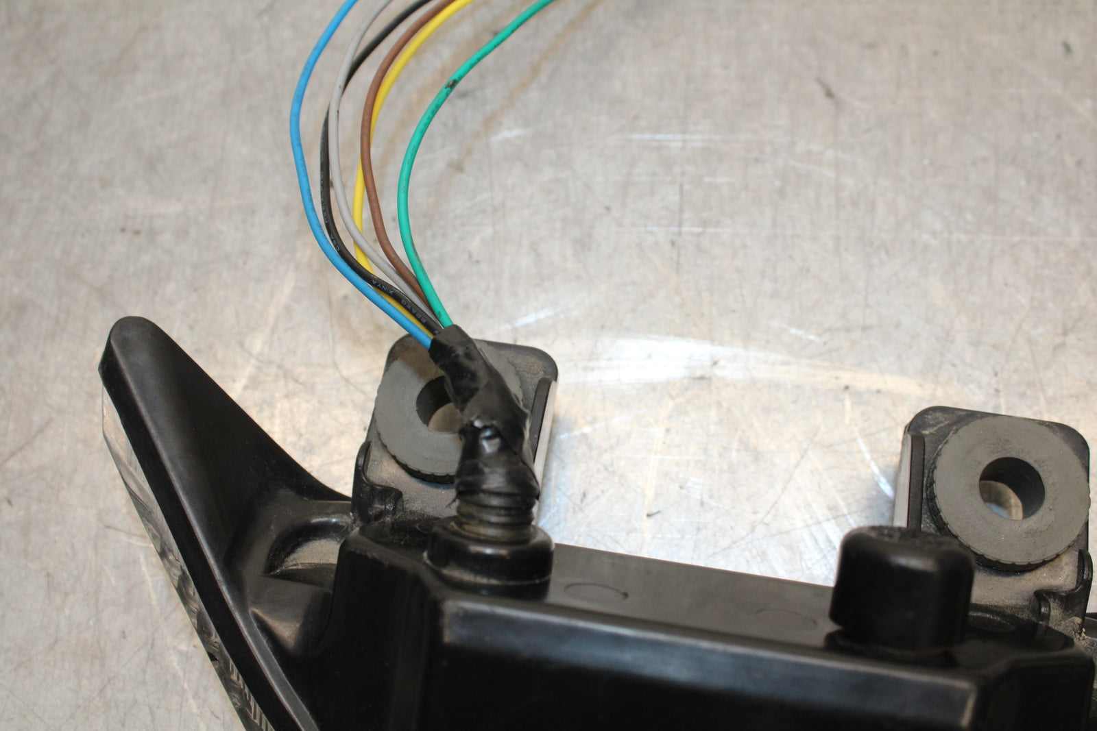 16 KAWASAKI NINJA ZX10R REAR TAIL TAILLIGHT BACK BRAKE LIGHT 23025-0332  BB650