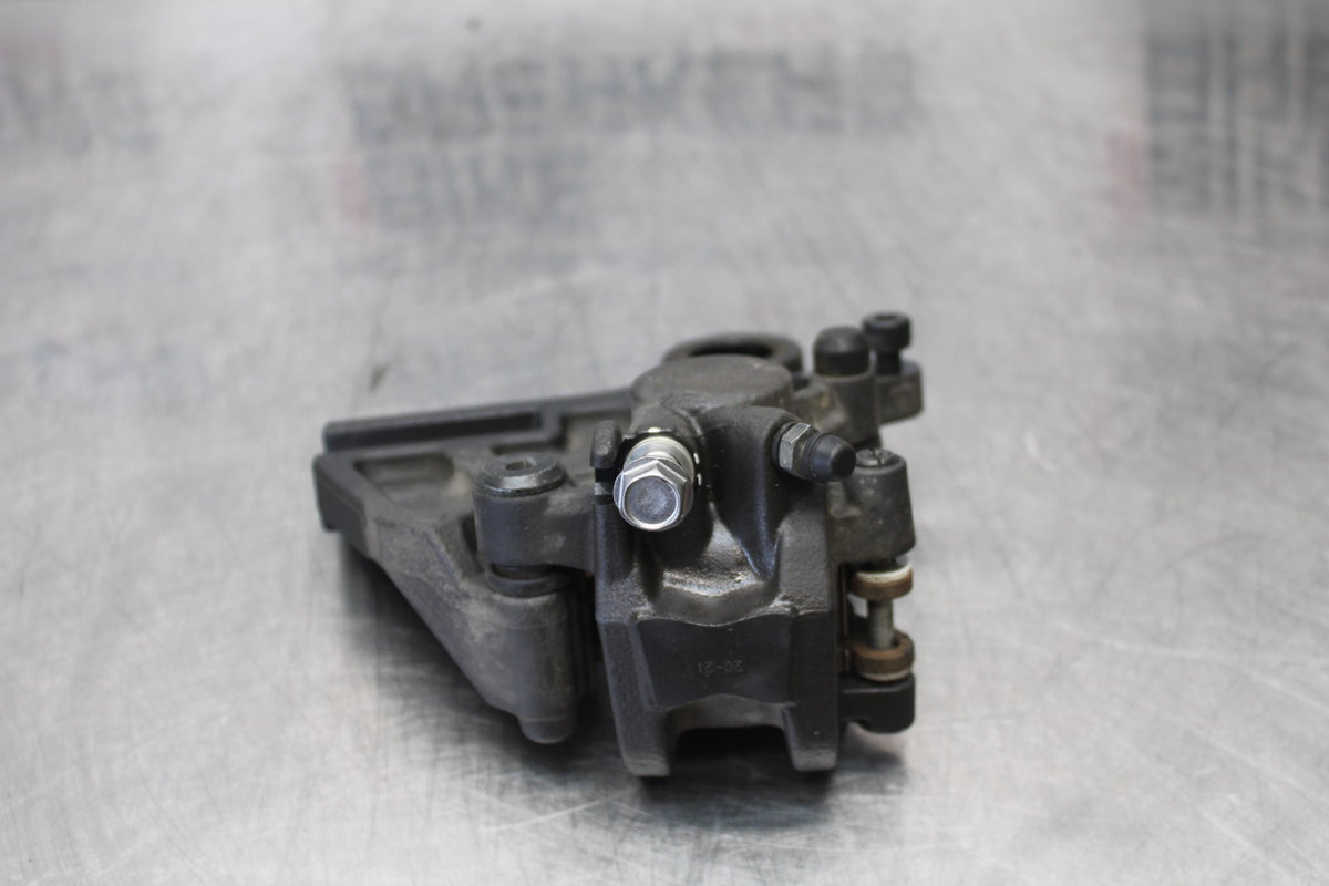 21-23 KAWASAKI NINJA ZX6R REAR BACK BRAKE CALIPER W MOUNT BRACKET BB179