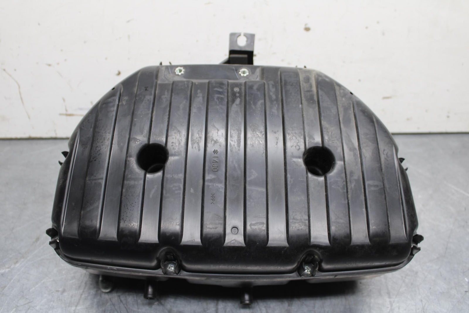 11-23 SUZUKI GSXR 750 AIRBOX AIR INTAKE FILTER BOX BB630