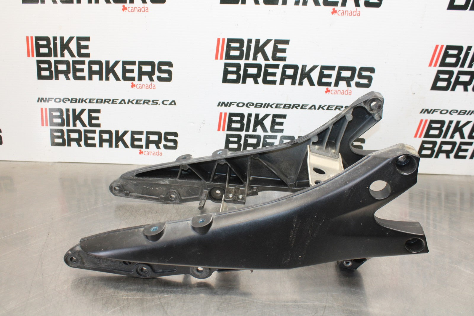 06-07 SUZUKI GSXR 600 FRONT SUBFRAME SUB FRAME BB178