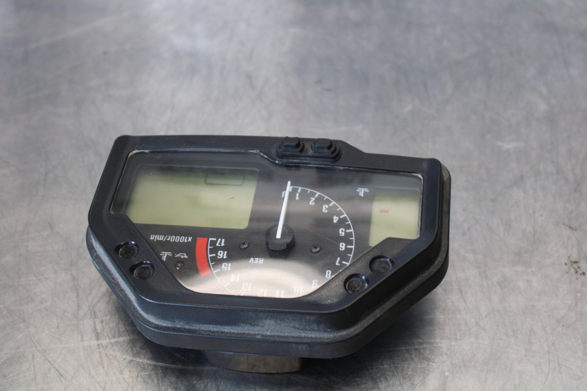 05-06 HONDA CBR600RR SPEEDO TACH GAUGES CLUSTER SPEEDOMETER TACHOMETER BB159