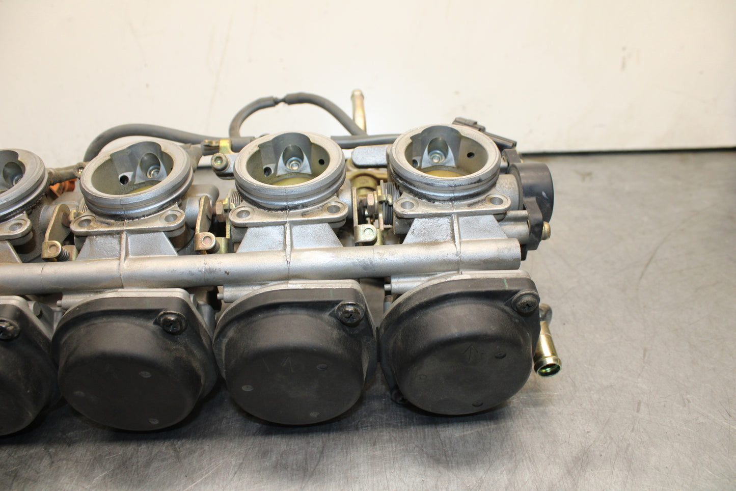 03-05 YAMAHA YZF R6  MAIN FUEL INJECTORS / THROTTLE BODIES BB751