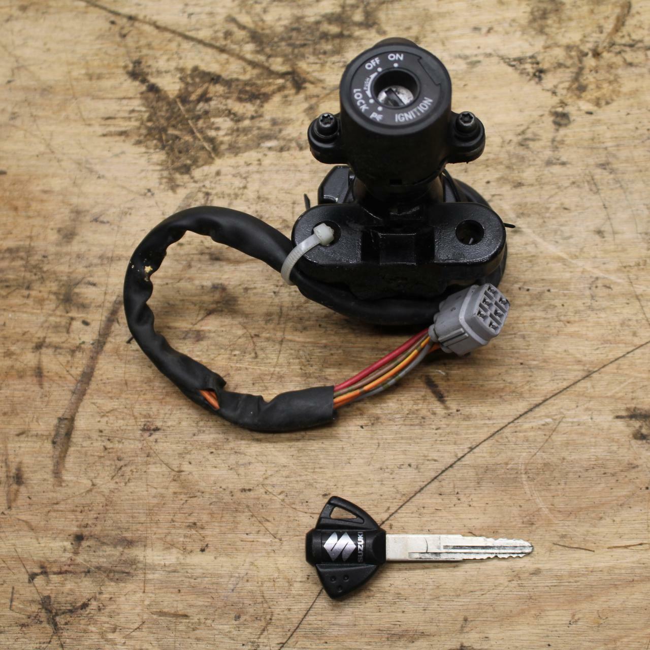 09-11 SUZUKI GSXR1000 IGNITION LOCK W KEY BB205