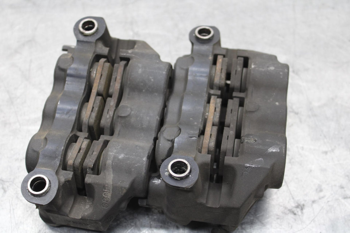 2007 Yamaha YZF R1 RIGHT LEFT FRONT BRAKE CALIPER SET PAIR CALIPERS BB575