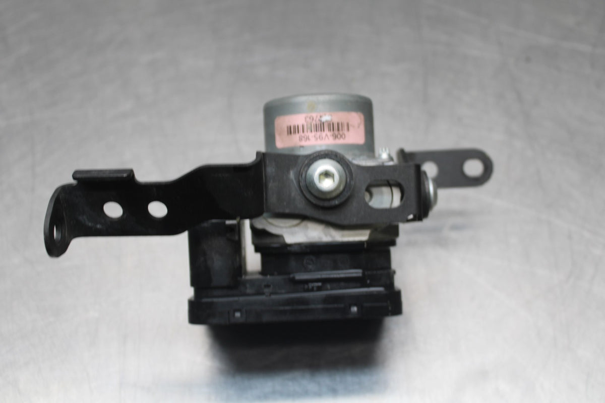 18-26 KAWASAKI Z400 ABS PUMP UNIT MODULE BB852