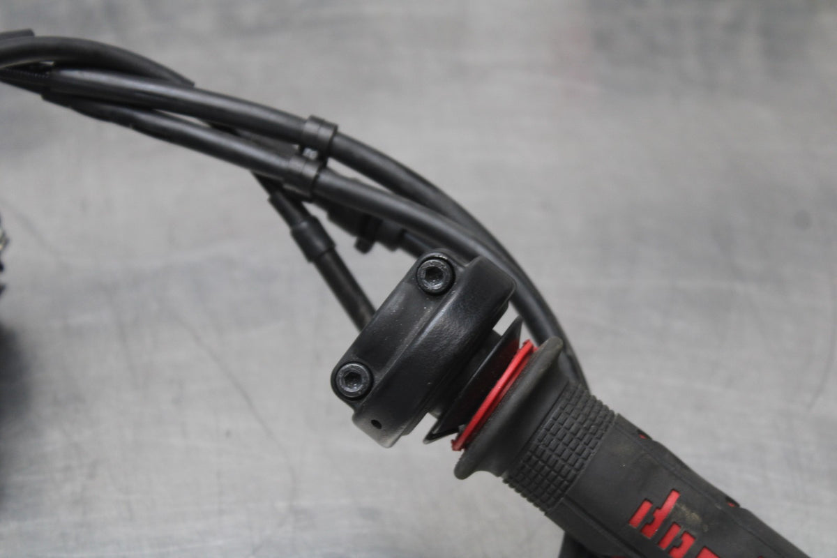 15 APRILIA RSV4 FACTORY APRC THROTTLE CABLES/ ACCELERATOR POSITION SENSOR BB901