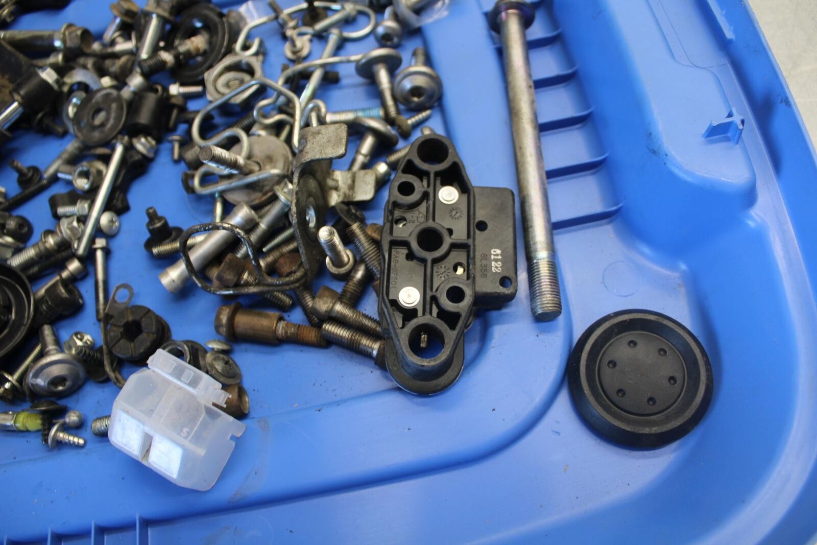 2016 Suzuki Bandit GSF1250SA ABS LEFTOVER MOUNTING BOLTS HARDWARE MOTOR BB509