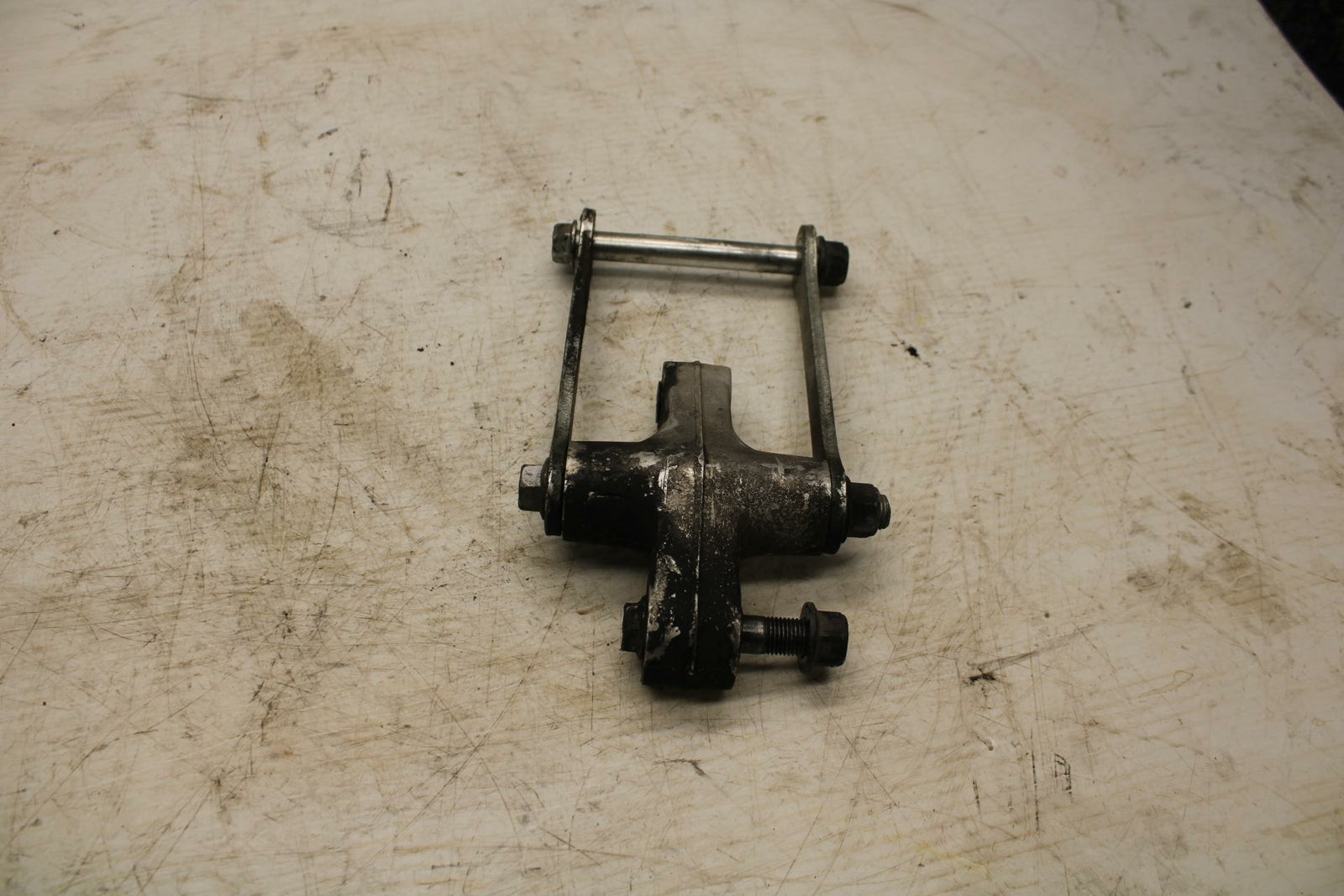 05-09 SUZUKI BOULEVARD C90 REAR BACK SHOCK LINK BB357