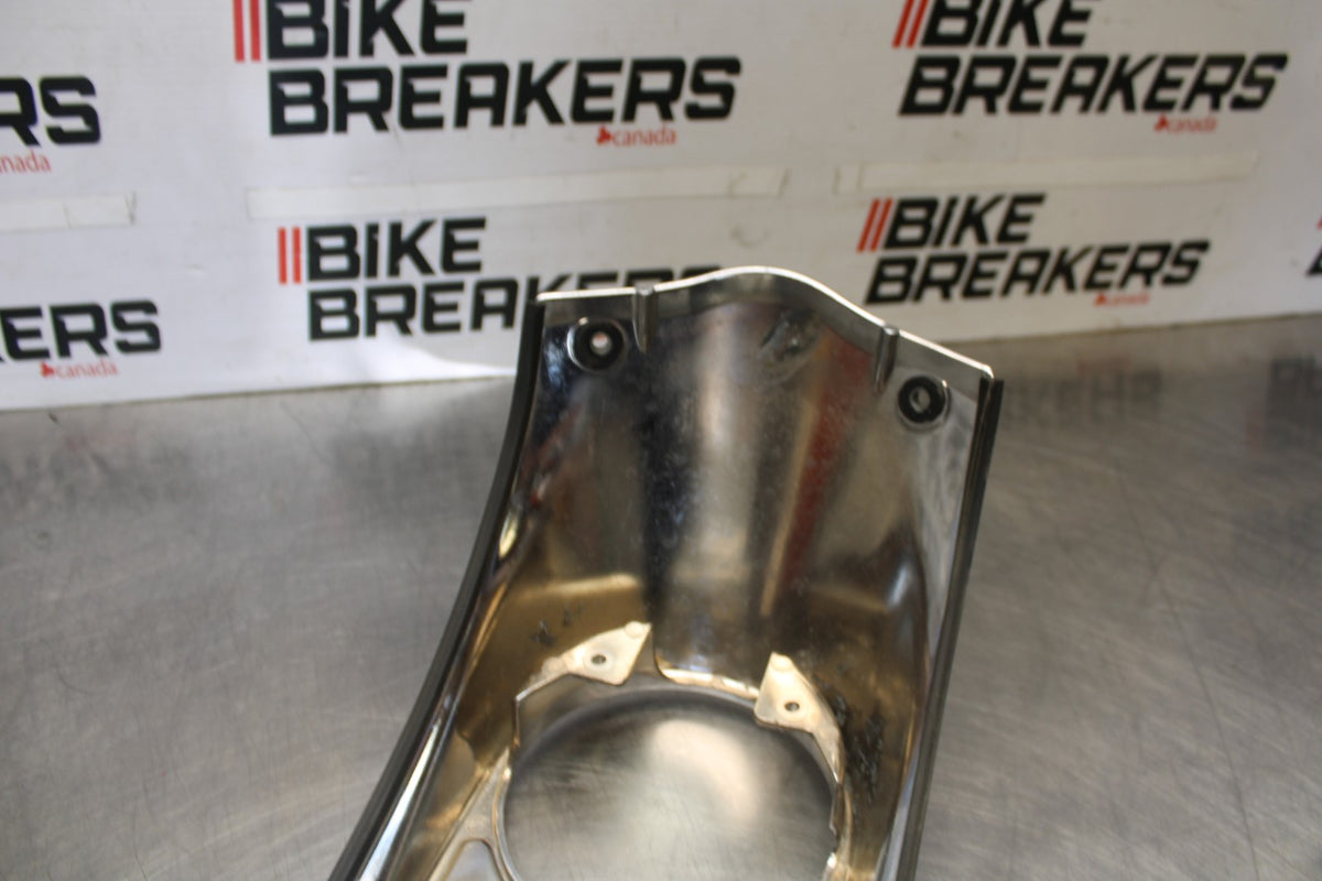 05-09 SUZUKI BOULEVARD C90 GAS TANK CAP COVER TRIM PANELCOWL FAIRING BB918