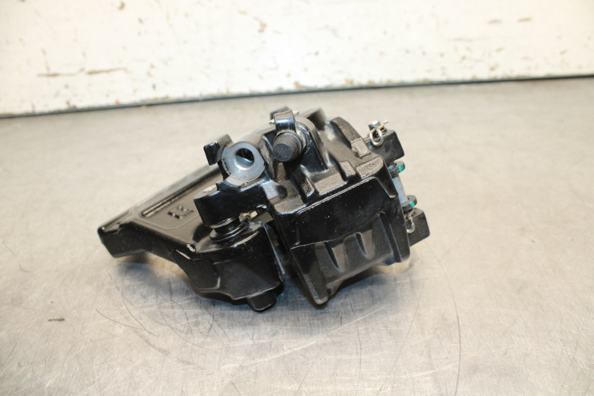17-24 KTM 390 DUKE REAR BACK BRAKE CALIPER W MOUNT BRACKET BB734