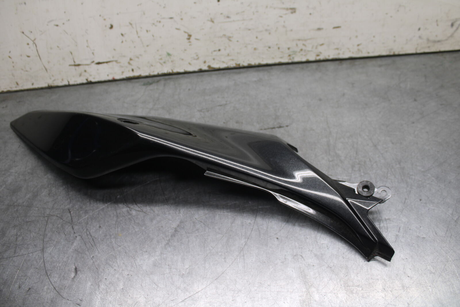 18-23 KAWASAKI NINJA 400 EX400 ABS LEFT REAR BACK TAIL FAIRING COWL SHROUD BB747