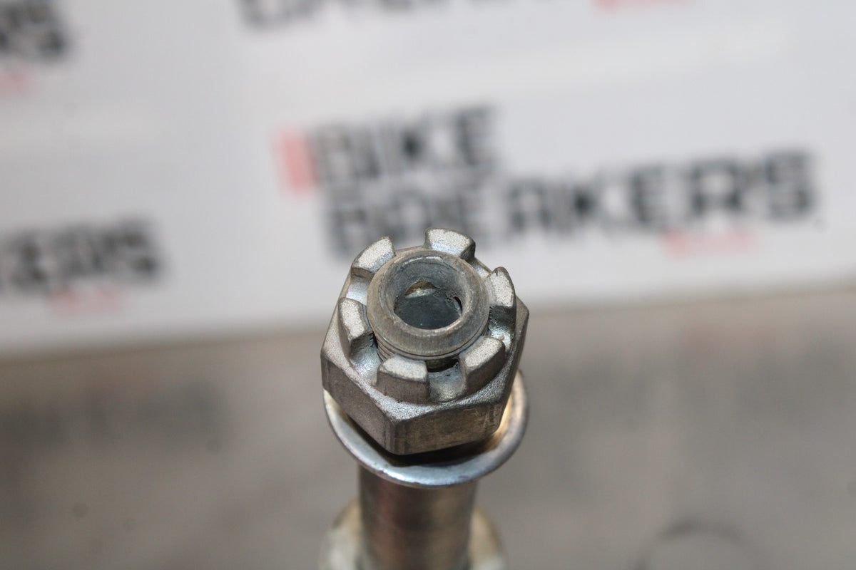 09 KAWASAKI CONCOURS 14 ZG1400B REAR AXLE BACK WHEEL RIM PIVOT BOLT AXEL BB875