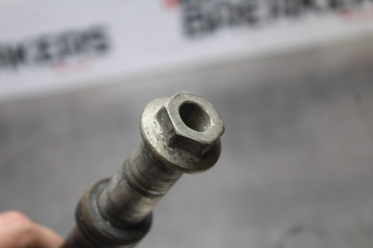 98-05 HONDA SUPER HAWK 1000 VTR1000F REAR AXLE BACK WHEEL RIM BOLT AXEL BB924