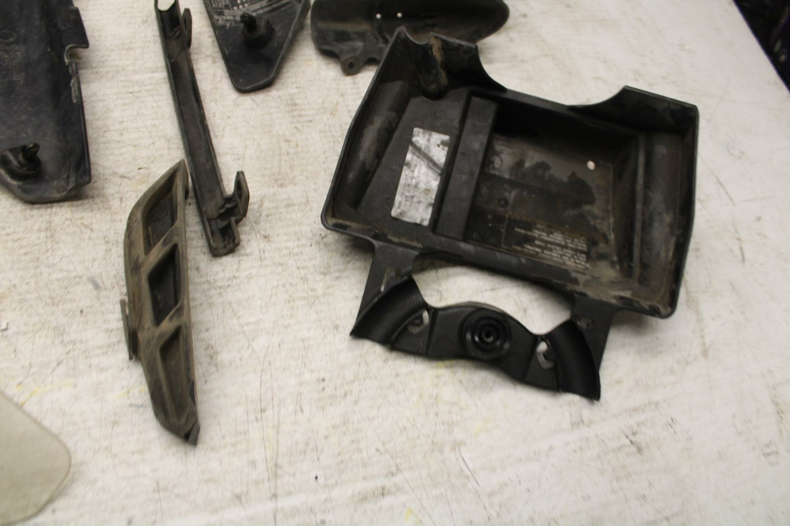 07-13 BMW R1200GS ADVENTURE MISALANEOUS PLASTICS BB368