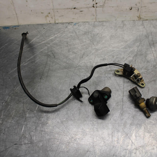 04-05 SUZUKI GSXR600 CRANKSHAFT POSTION PICK UP SENSOR ENGINE  BB329