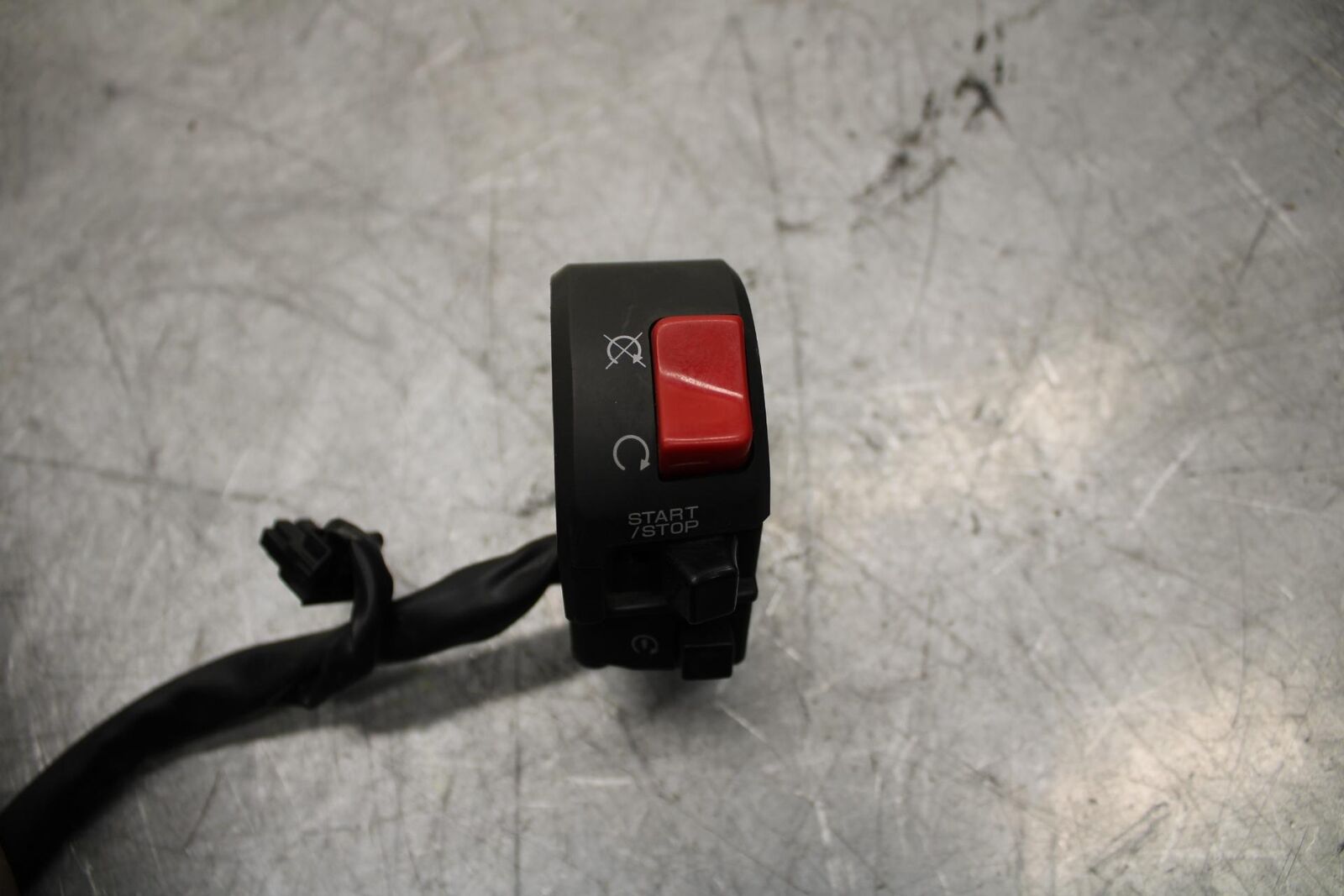 2009 Kawasaki Ninja ZX6R ZX600R RIGHT CLIP ON HANDLE KILL OFF START SWITCH BB548