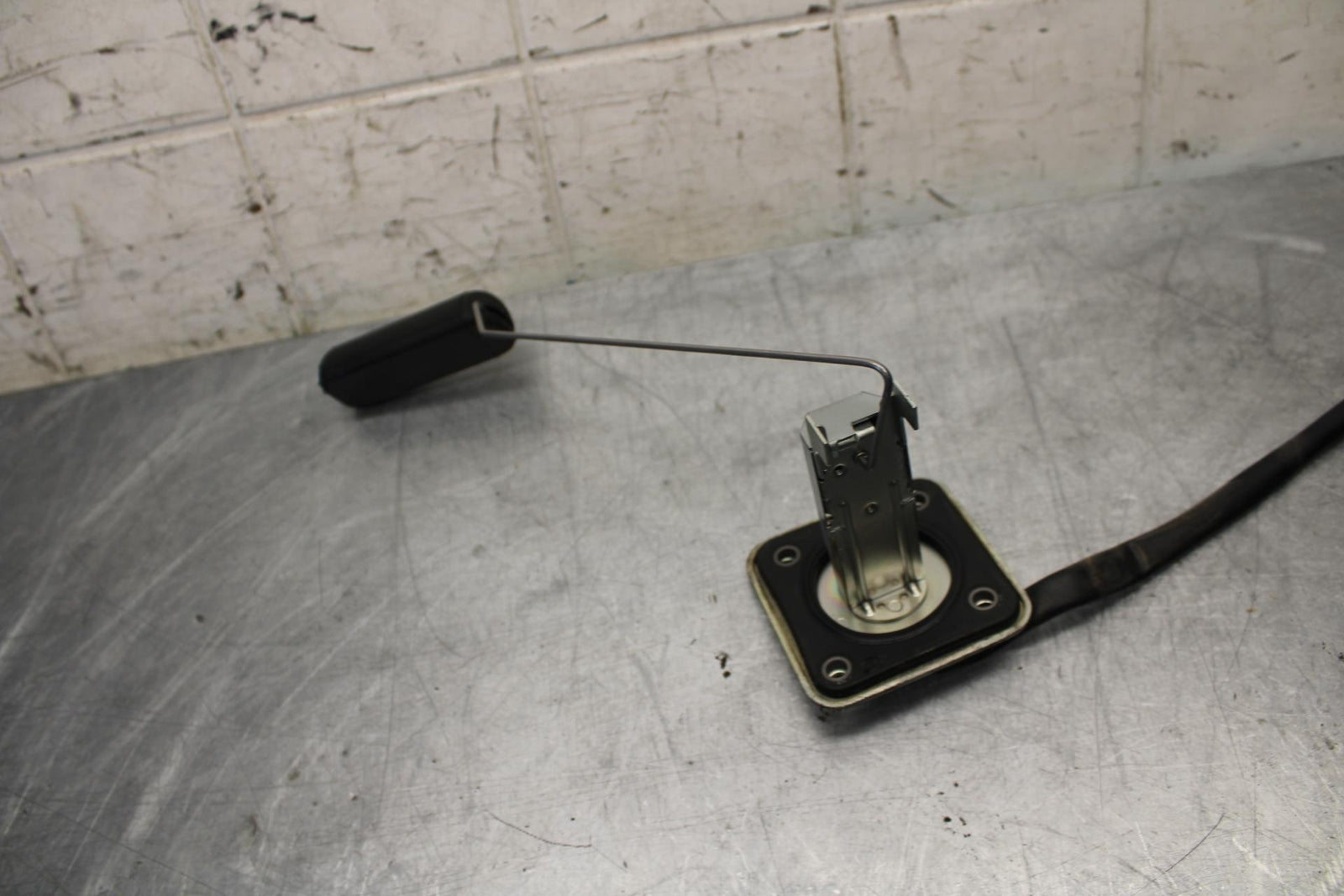 11-14 KAWASAKI VERSYS 650 LE 650C FUEL LEVEL SENDER BB498