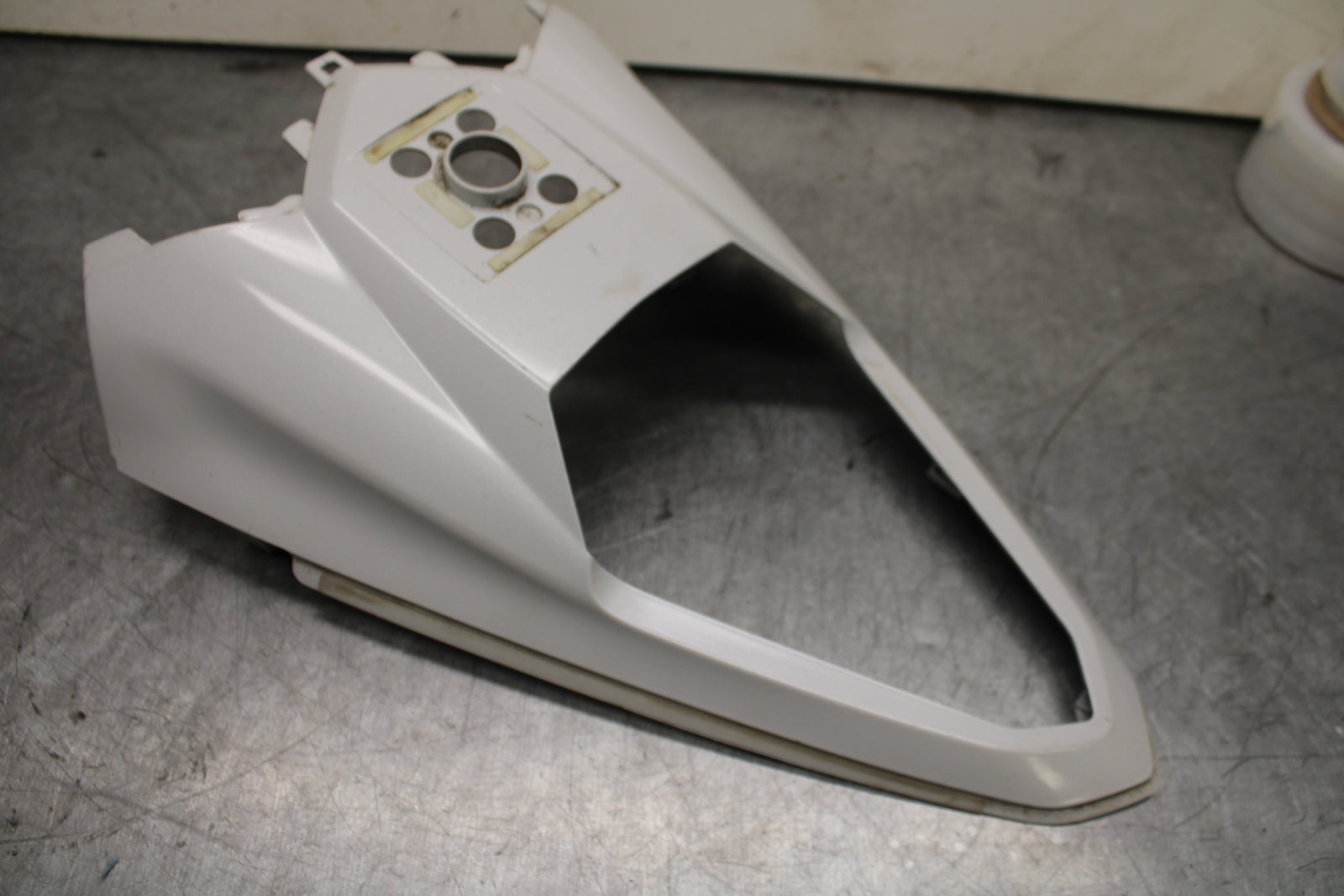 08-16 YAMAHA YZF R6 REAR BACK TAIL FAIRING COWL SHROUD BB431