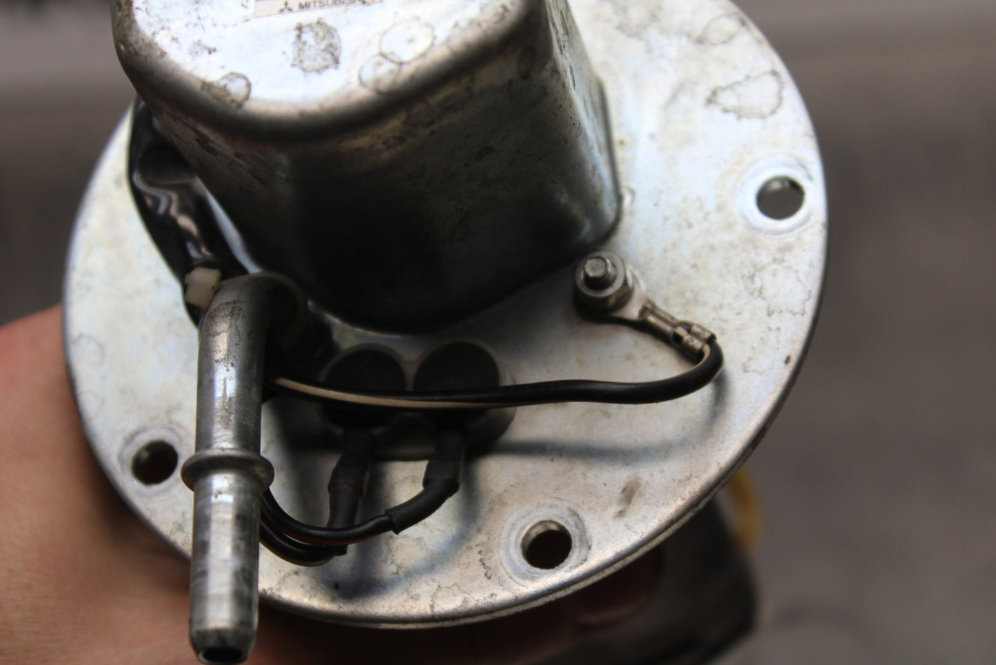 04-05 KAWASAKI NINJA ZX10R FUEL PUMP GAS PETROL SENDER UNIT BB163