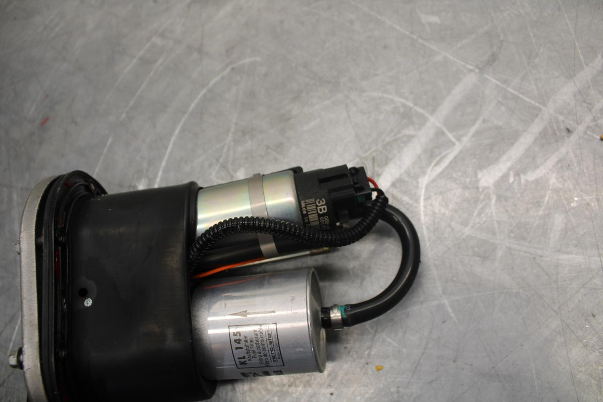 2010 Aprilia RSV1000R FUEL PUMP GAS PETROL SENDER UNIT BB513