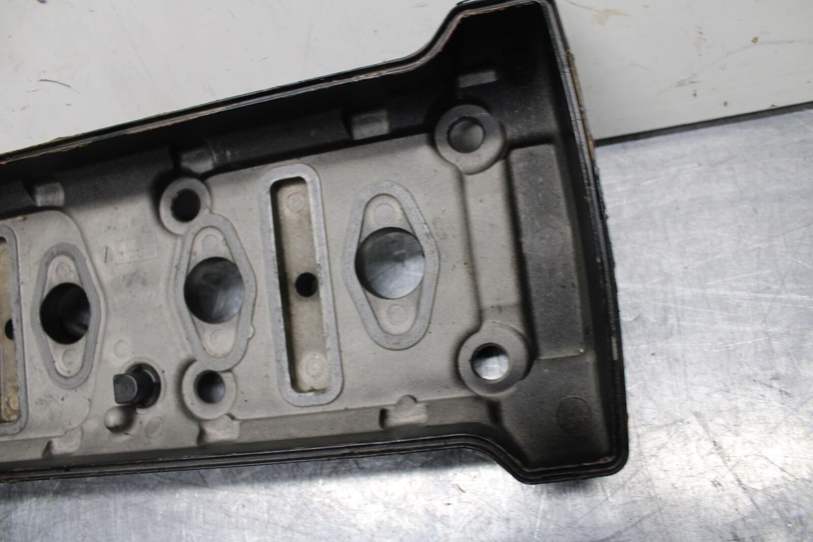 08-10 SUZUKI GSXR 600  ENGINE TOP END CYLINDER HEAD COVER BB92