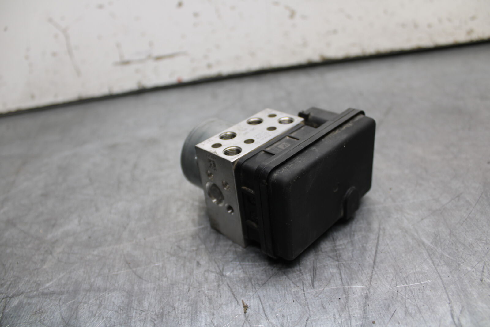 22-24 YAMAHA XSR900 ABS PUMP UNIT MODULE BB710