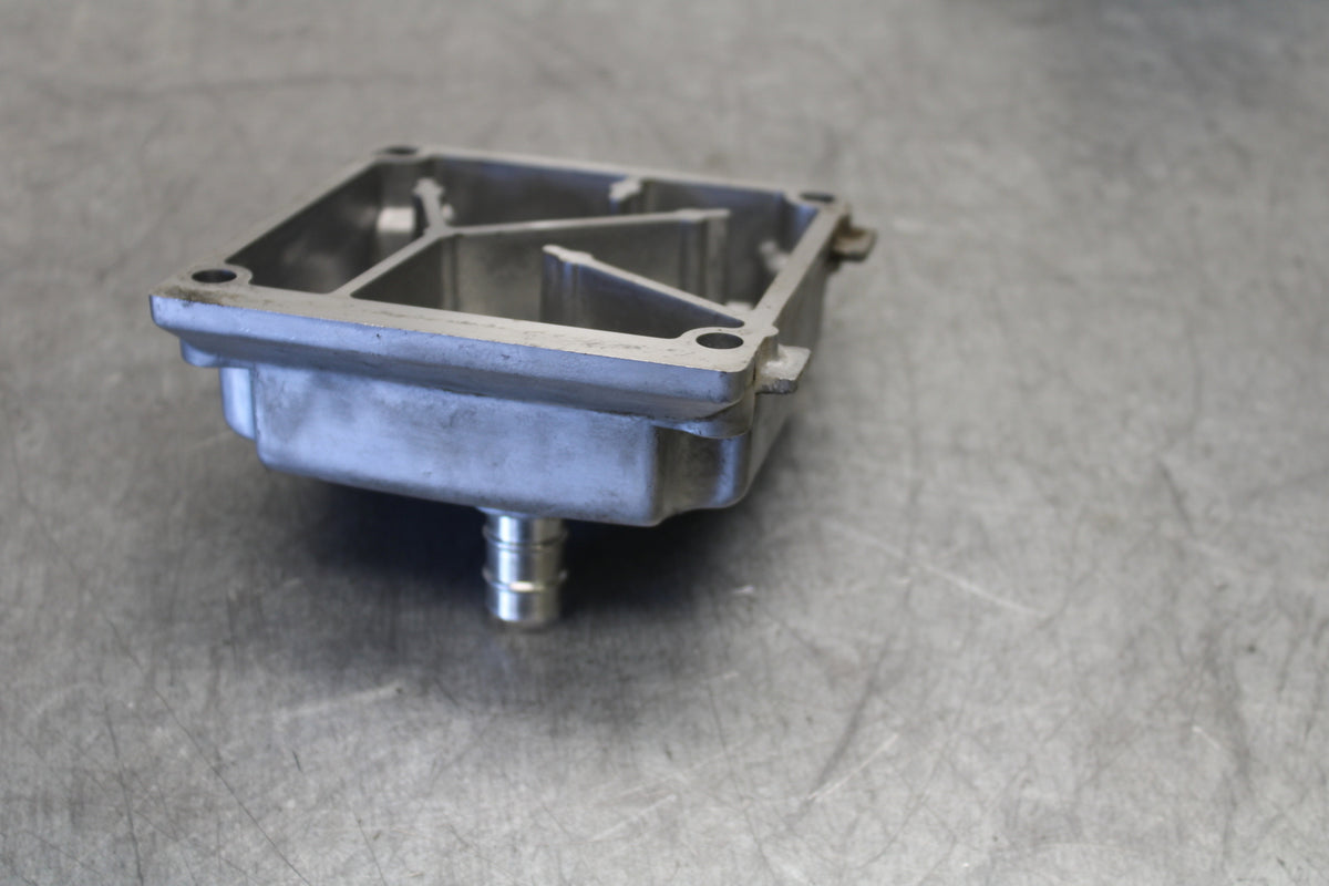08-09 YAMAHA YZF R6S ENGINE MOTOR CRANKCASE COVER  BB690