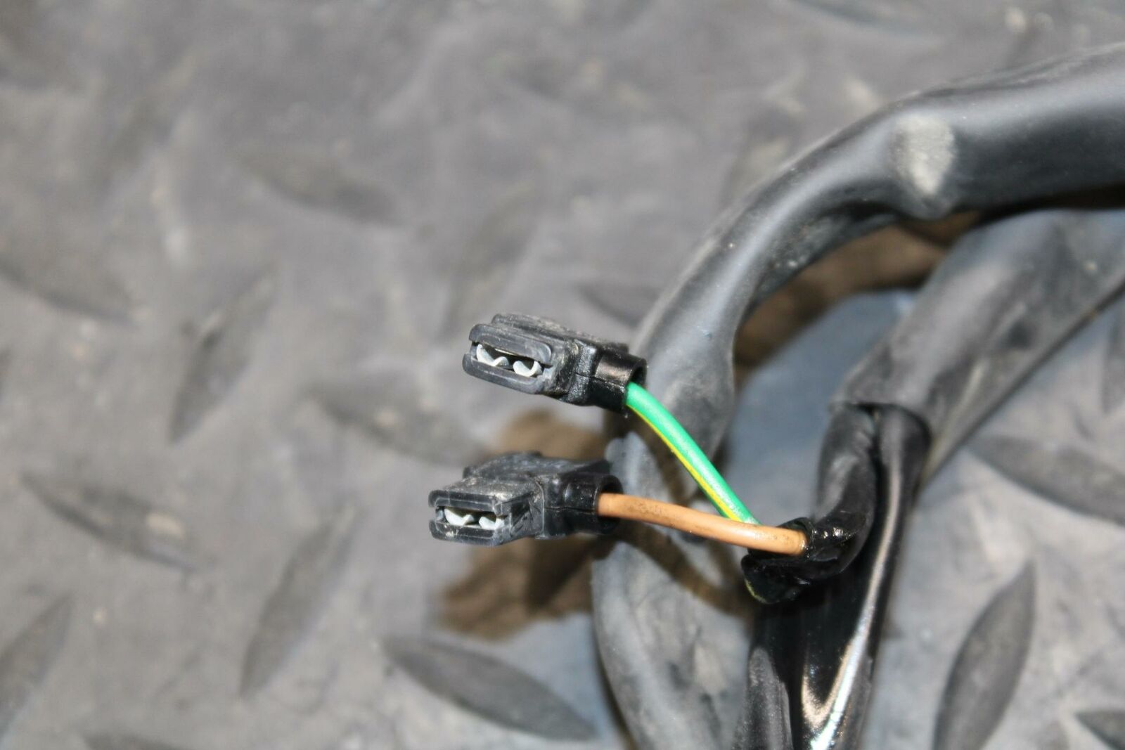 09-14 YAMAHA YZF R1 RIGHT CLIP ON HANDLE KILL OFF START SWITCH SWITCHES BB196