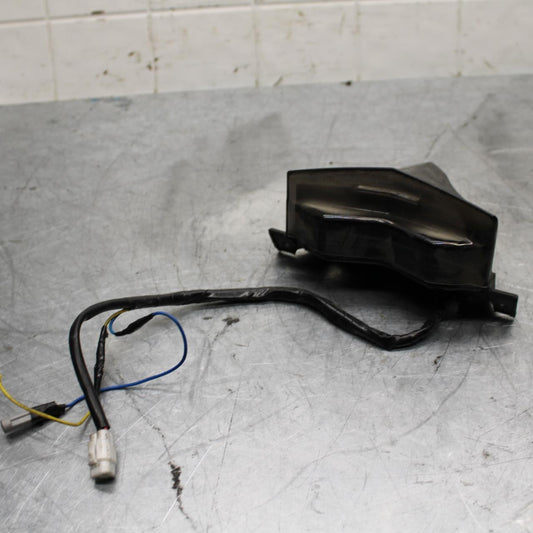 09-14 YAMAHA YZF R1 REAR TAIL TAILLIGHT BACK BRAKE LIGHT BB448