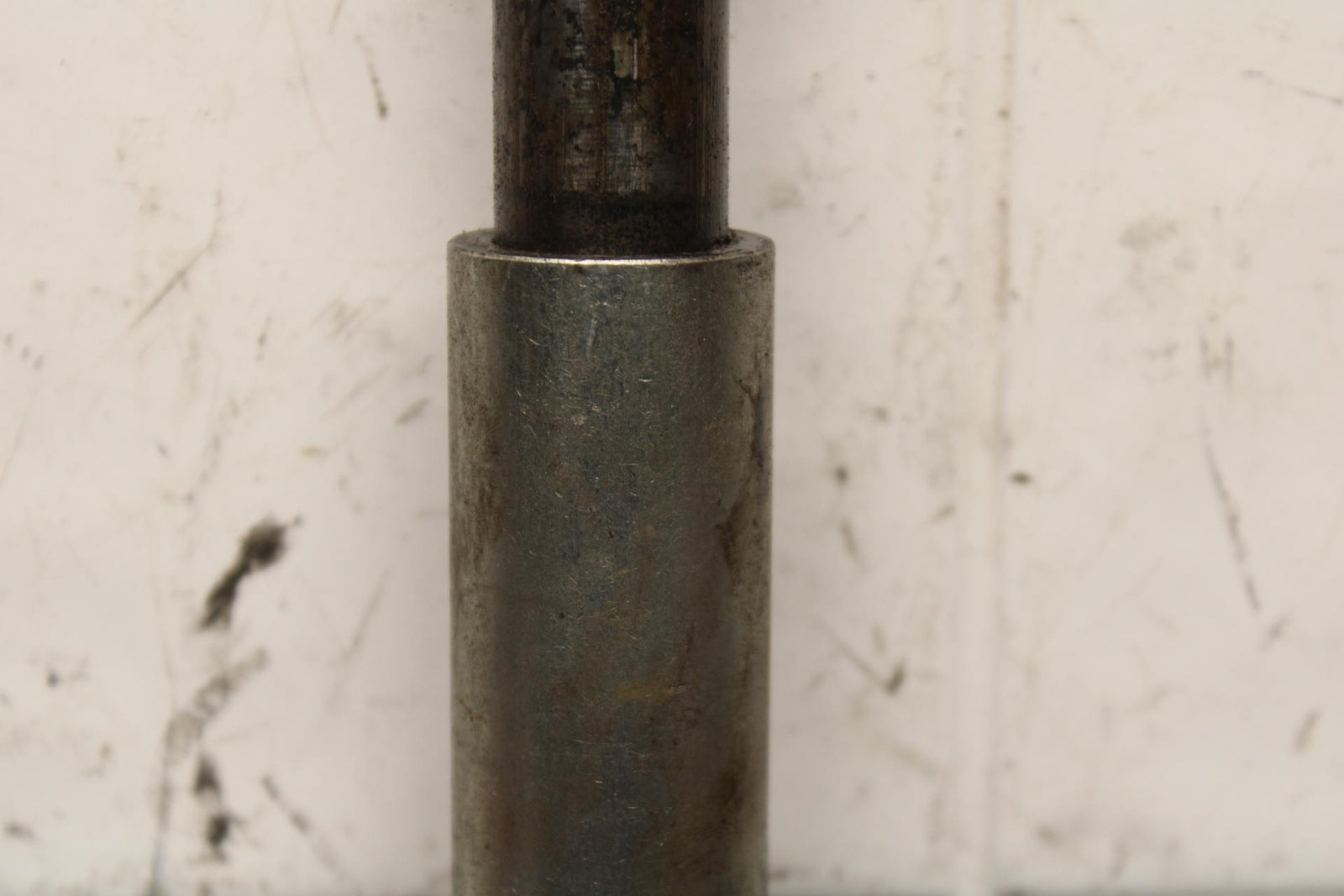 2005 Kawasaki Vulcan 1500 VN1500N REAR AXLE BACK WHEEL RIM PIVOT BOLT  BB576