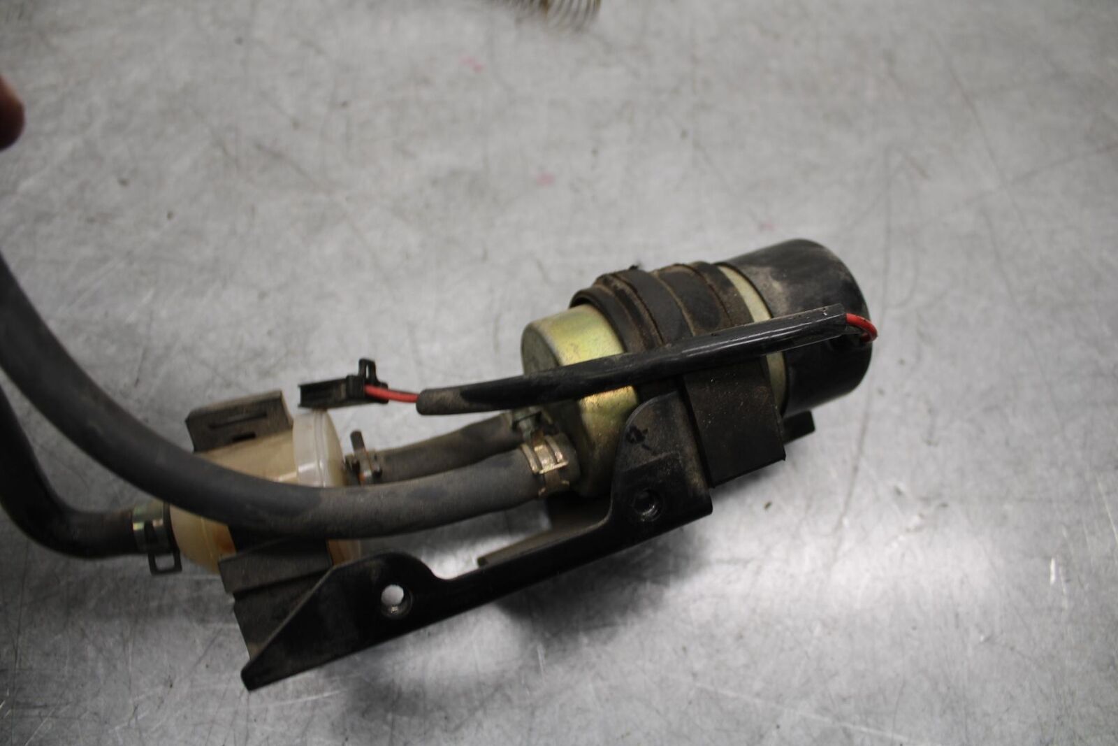 2001 Kawasaki Ninja ZX6 ZX600E FUEL PUMP GAS PETROL SENDER UNIT BB547