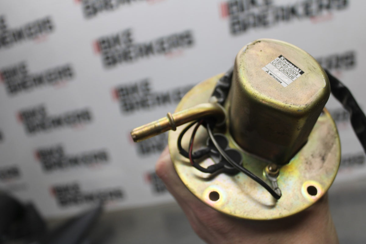 04-05 KAWASAKI NINJA ZX10R FUEL PUMP GAS PETROL SENDER UNIT BB931