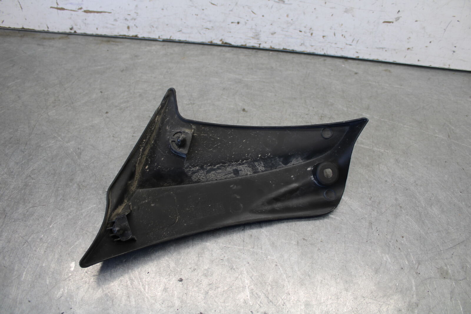 11-24 SUZUKI GSXR750 LEFT FRAME SIDE COVER COWL PANEL TRIM  BB687