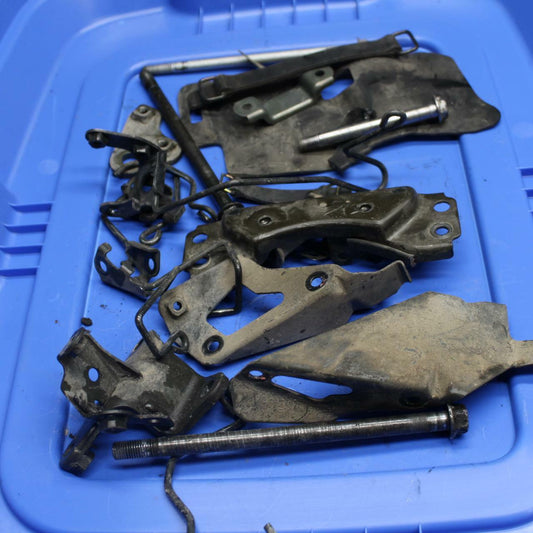 07-09 KAWASAKI VERSYS 650 ENGINE LEFTOVER MOUNT STAY BRACKETS BB206