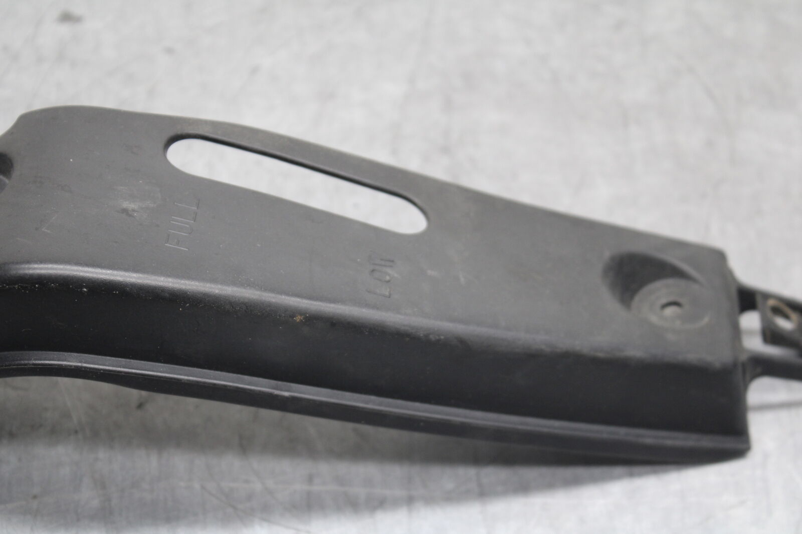 08-09 YAMAHA YZF R6S COOLANT WATER TANK RESERVOIR BOTTLE COVER GUARD BB114