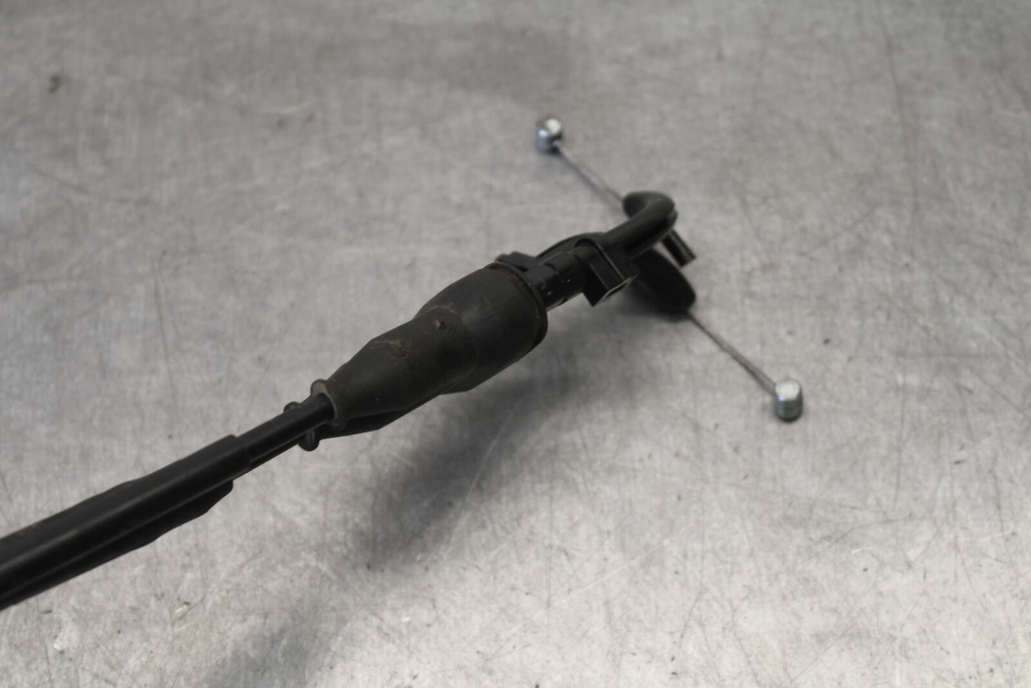 09-14 YAMAHA YZF R1 THROTTLE CABLES LINES 14B-26302-01-00 BB696