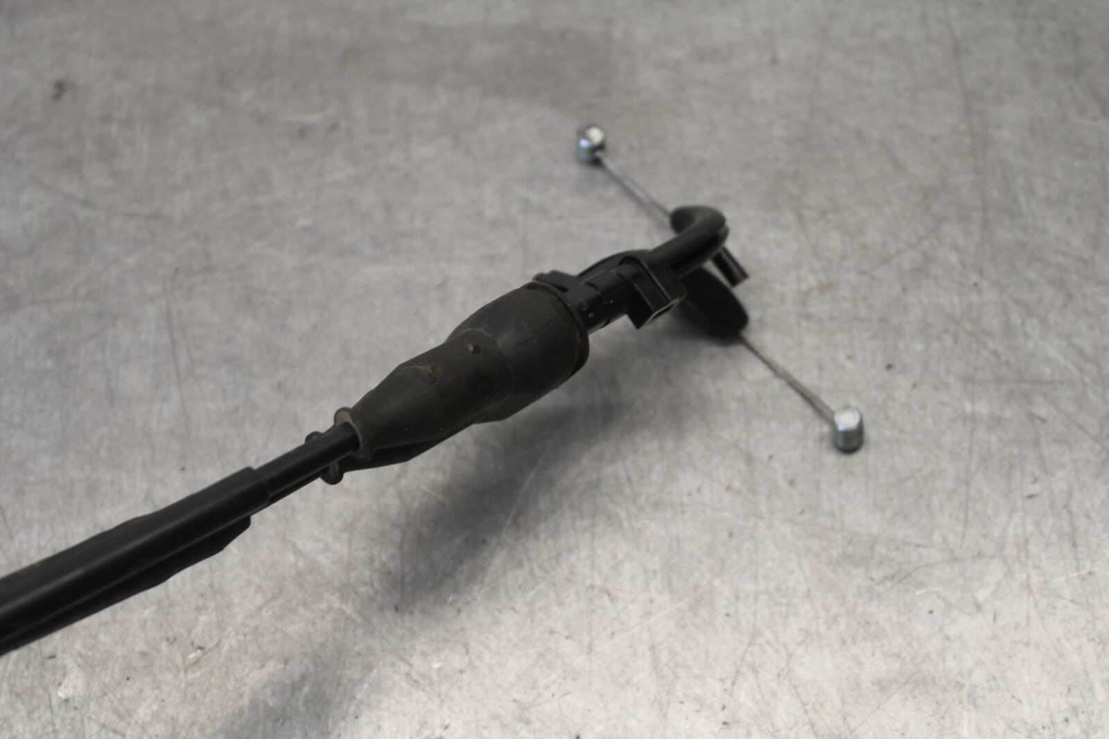 09-14 YAMAHA YZF R1 THROTTLE CABLES LINES 14B-26302-01-00 BB696