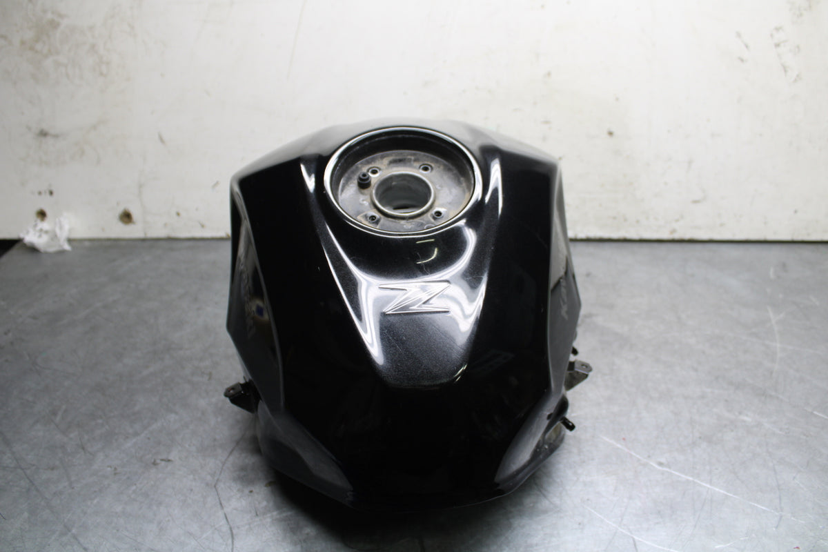 19-22 KAWASAKI Z400 GAS TANK FUEL CELL PETROL RESERVOIR BB708