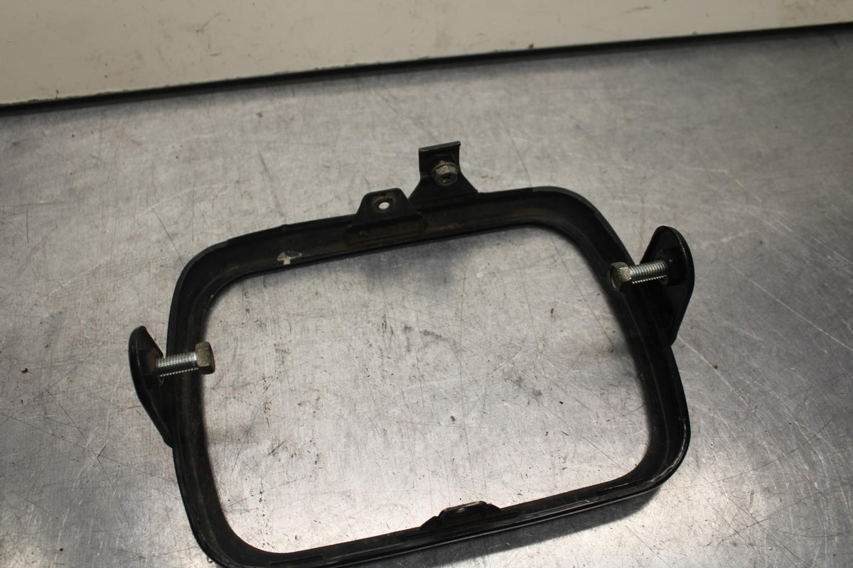 84-86 KAWASAKI GPZ900 HEADLIGHT HEAD LIGHT LAMP TRIM  BB84