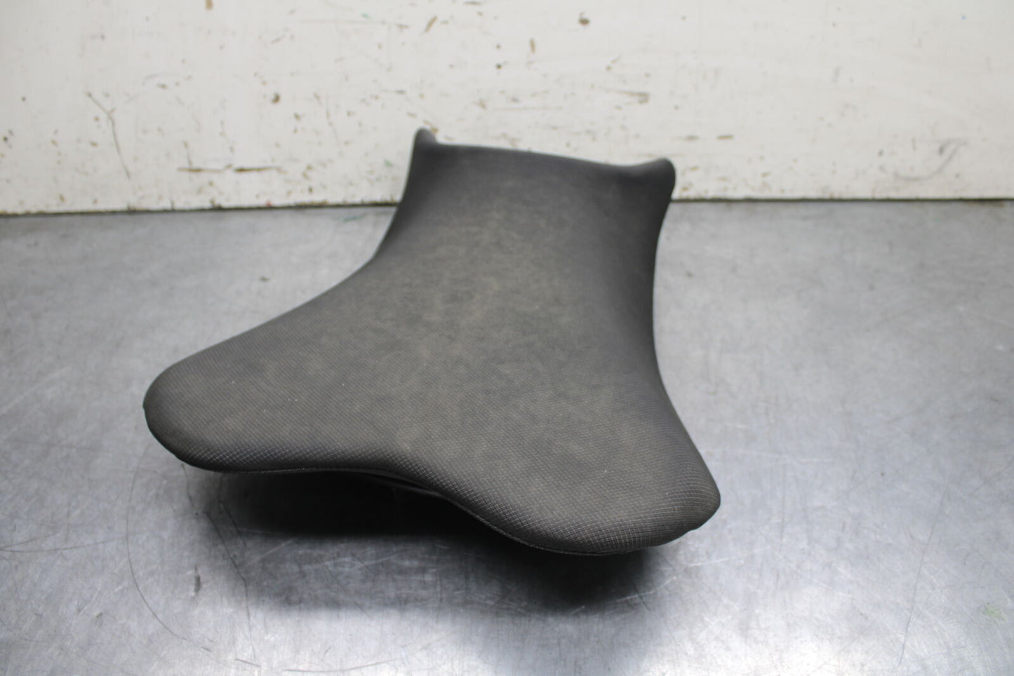 18-23 KAWASAKI NINJA 400 EX400 ABS FRONT DRIVERS SEAT PAD SADDLE PILLION BB747
